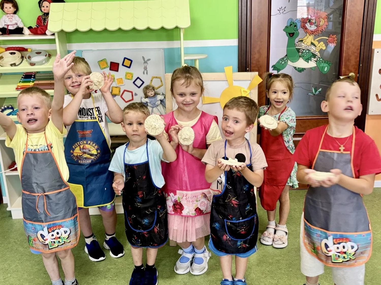 Лепка из соленого теста: "Маленькие солнышки"