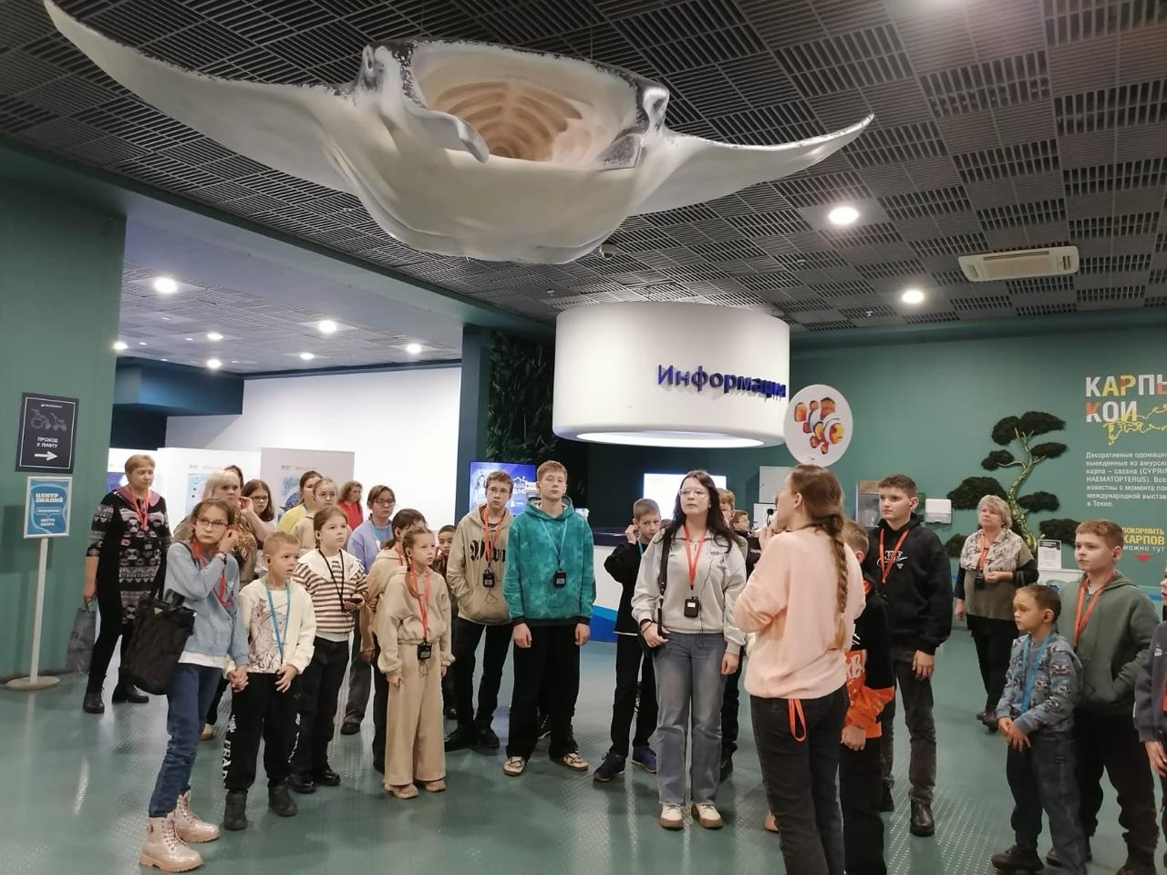 Знакомство с подводным миром: воспитанники центра посетили Москвариум