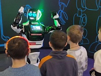 Поездка в выставочный центр «Роботостанция»