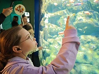 Знакомство с подводным миром: воспитанники центра посетили Москвариум