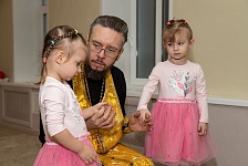  Таинство Крещения наших новых воспитанниц Варвары и Ангелины.