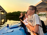 Путешествие по Оке на закате