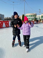 Увлекательное утро на городском катке
