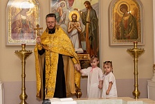  Таинство Крещения наших новых воспитанниц Варвары и Ангелины.