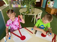 Аппликация в дошкольной группе.