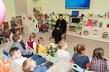 Состоялась беседа отца Александра с младшей группой нашего центра. 
