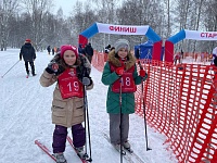 Воспитанницы Мария и Ангелина приняли участие в лыжной гонке «Ладушки-оладушки». 