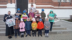 Угощения к пасхальному столу в родном Троицком храме 