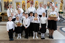С праздником Изнесения Честны́х Древ Животворящего Креста Господня!